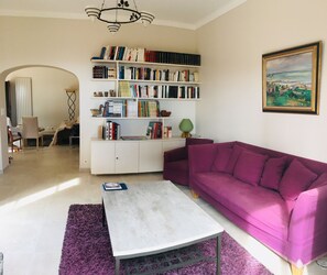 Smart TV, DVD player, table tennis, books - Magnificent house with private heated pool and amazing panoramic sea view (La Garde)