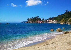 Beach nearby - Magnificent house with private heated pool and amazing panoramic sea view (La Garde)