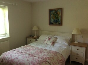 1 غرفة نوم ومكواة/لوح كي وسرير سفر وواي فاي