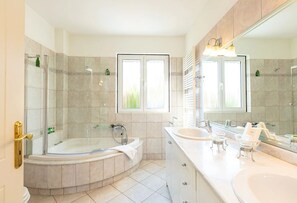 Ensemble douche/baignoire, baignoire à jets
