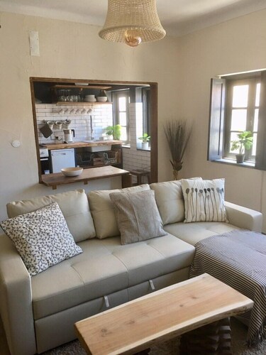 Casa Sofia - 2 bedroom apartment  in quiet street in picturesque rural Monchique