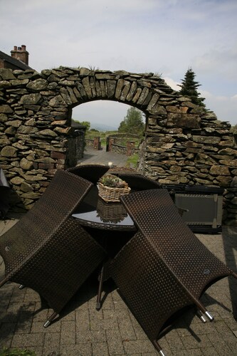 Yan at Coal Yeat  - Contemporary barn conversion 