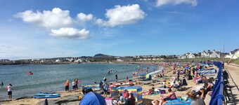 Moderner Bungalow mit 3 Schlafzimmern in ruhiger Lage und nur 10 Gehminuten vom Strand entfernt