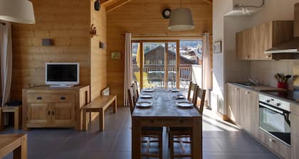 Duplex in Les Gets City center - 8 persons, 3 bedrooms - close to the slopes