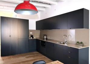 Fridge, microwave, dishwasher, coffee/tea maker