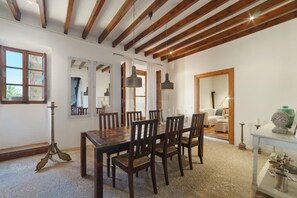 Dining - Townhouse Can Felip by SunVillas Mallorca (Pollença)