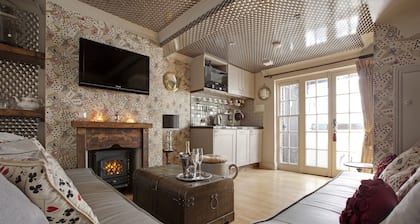 Ancienne boutique luxe 16e, Cottage Alice au Pays des Merveilles, centre/mer