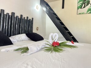 Triple Room, Multiple Beds, Non Smoking | In-room safe, bed sheets - Rincon Rubi (Samaná)