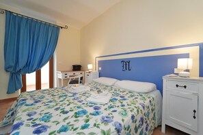 10 chambres, fer et planche à repasser, Wi-Fi, literie fournie