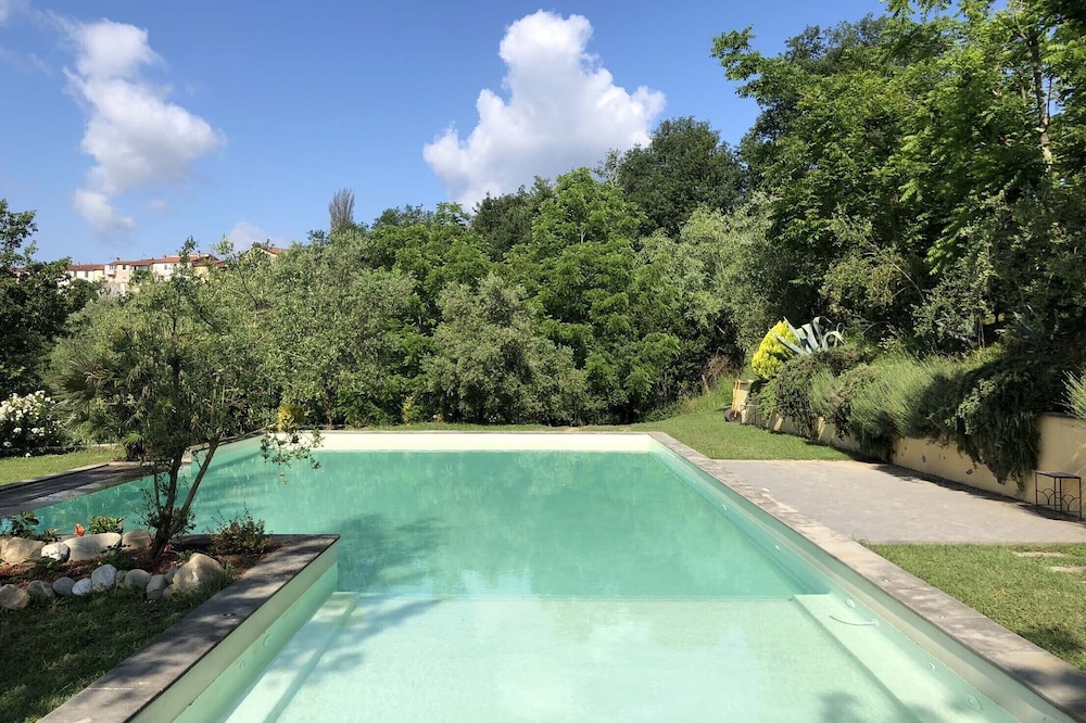 Podere dei Poeti 20 Pax Large pool, A / C, free WiFi, BBQ near Cinque Terre