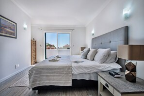 4 Schlafzimmer, Schreibtisch, Bügeleisen/Bügelbrett, kostenloses WLAN