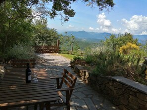 屋外ダイニングエリア