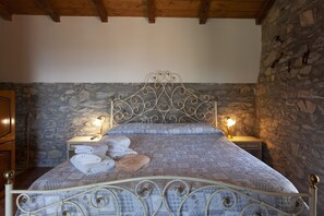 1 habitación, tabla de planchar con plancha y wifi gratis 