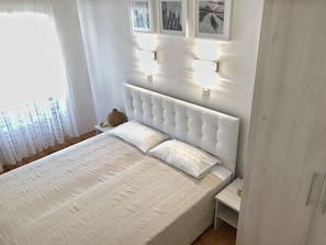 1 bedroom, free WiFi, bed sheets
