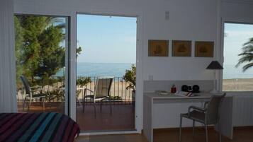 3 slaapkamers, een bureau, een strijkplank/strijkijzer, gratis wifi