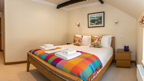 3 bedrooms, iron/ironing board, travel cot, free WiFi