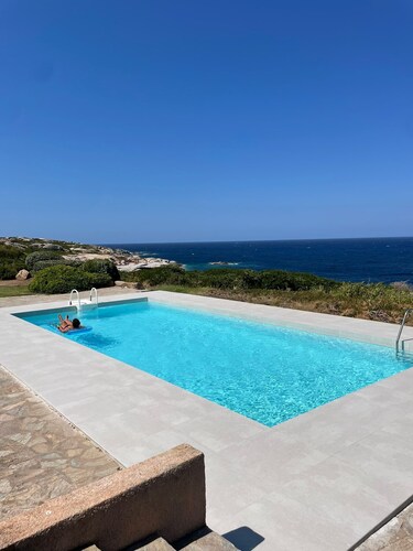 MAGNIFIQUE VILLA SUR LA MER 8/10 PERSONNES 