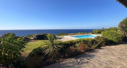 WONDERFUL VILLA ON THE SEA 8/10 PEOPLE