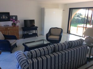 Smart TV, ping pong, books