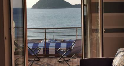 APPARTEMENT DIRECTEMENT SUR LA PLAGE