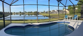 Beautiful Villa in Kissimmee, Florida with Private Pool & Free Wifi