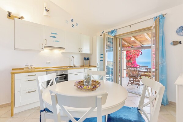 Fridge, oven, stovetop, dishwasher - House Tilimba Sardinia Ogliastra spectacular sea view and unspoiled nature (Tertenia)