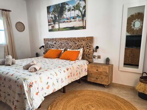 3 soverom, safe på rommet, skrivebord og strykejern/-brett