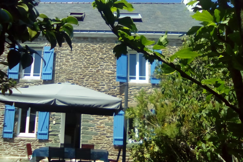 PROMO 4 to 6 nights 15% house near Grands Sables and Port-Mélite beaches