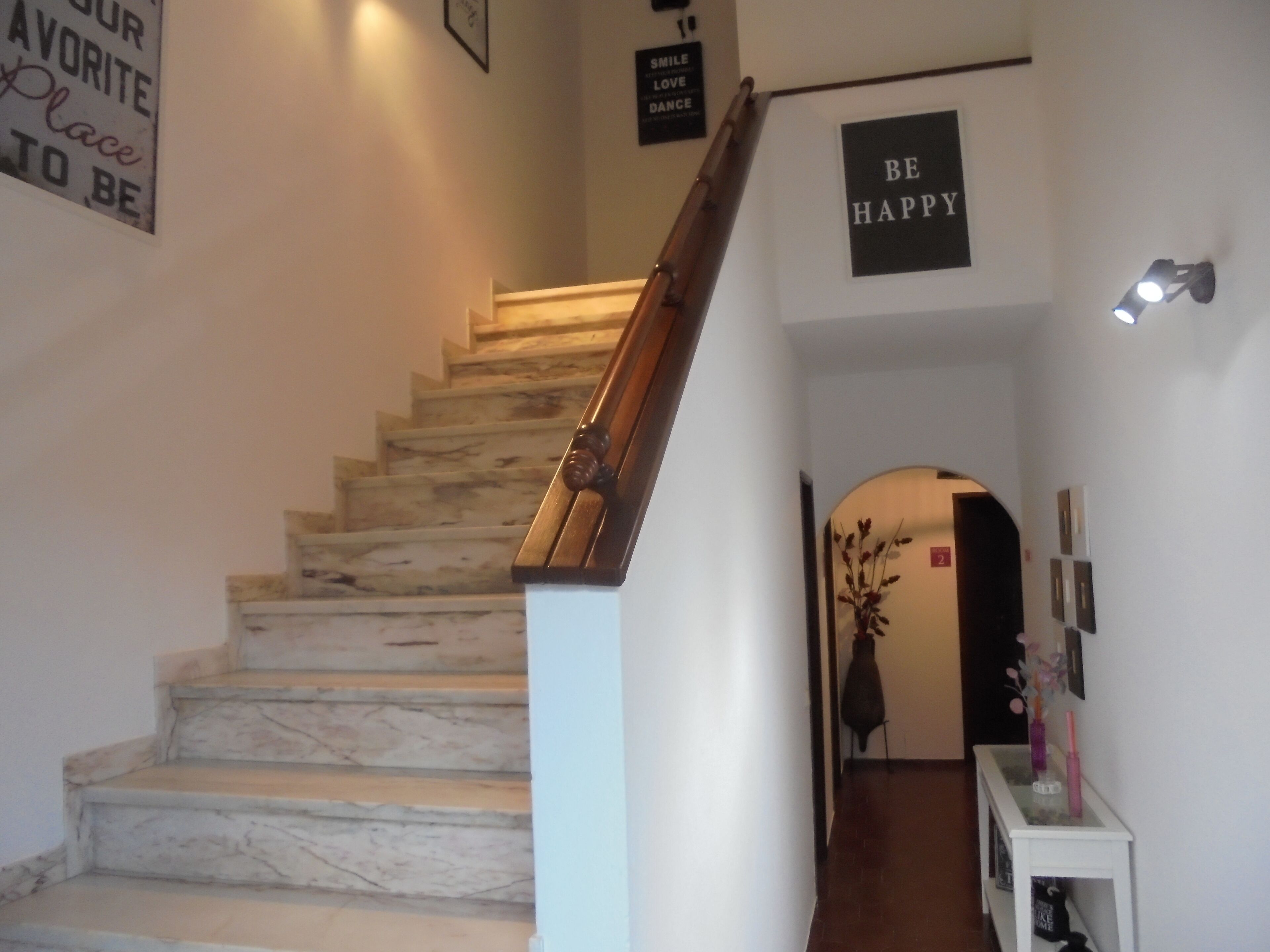 Top Floor Apartment in a Villa (Access to a Garden, outside Jacuzzi, Free Park