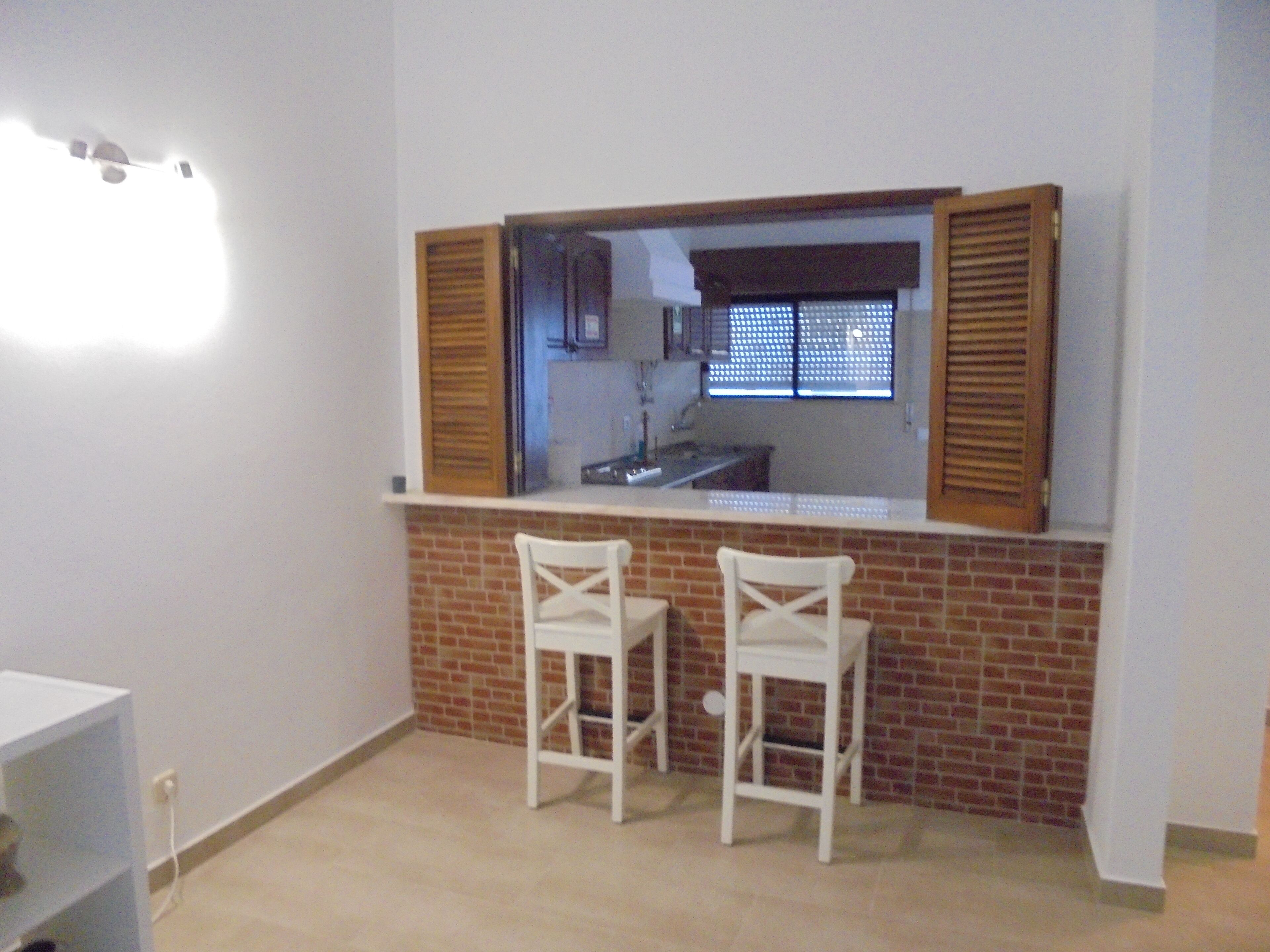 Top Floor Apartment in a Villa (Access to a Garden, outside Jacuzzi, Free Park