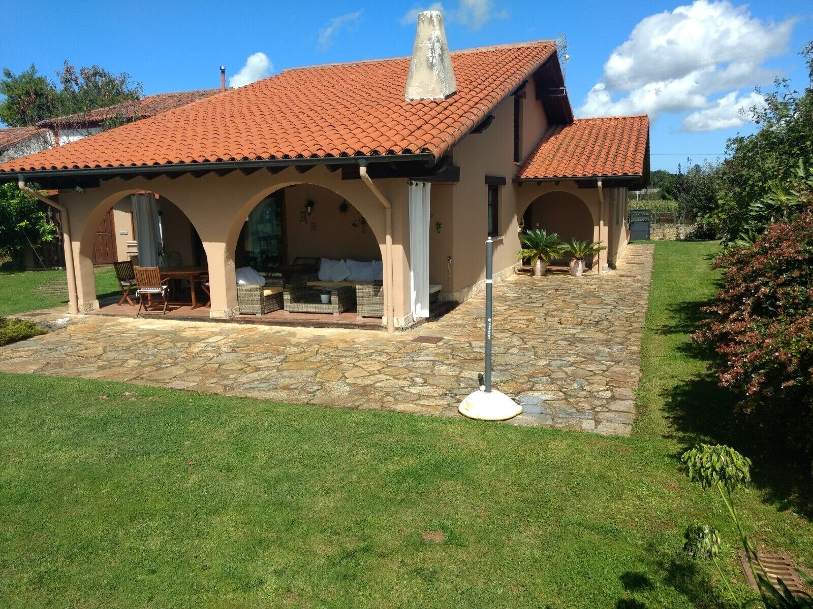 Beautiful house with garden and private pool in Cantabria