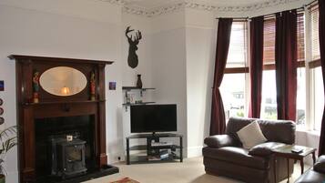 Smart TV, DVD player, books