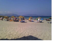 Una spiaggia nelle vicinanze