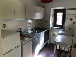 Kühlschrank, Ofen, Herdplatte, Geschirrspüler