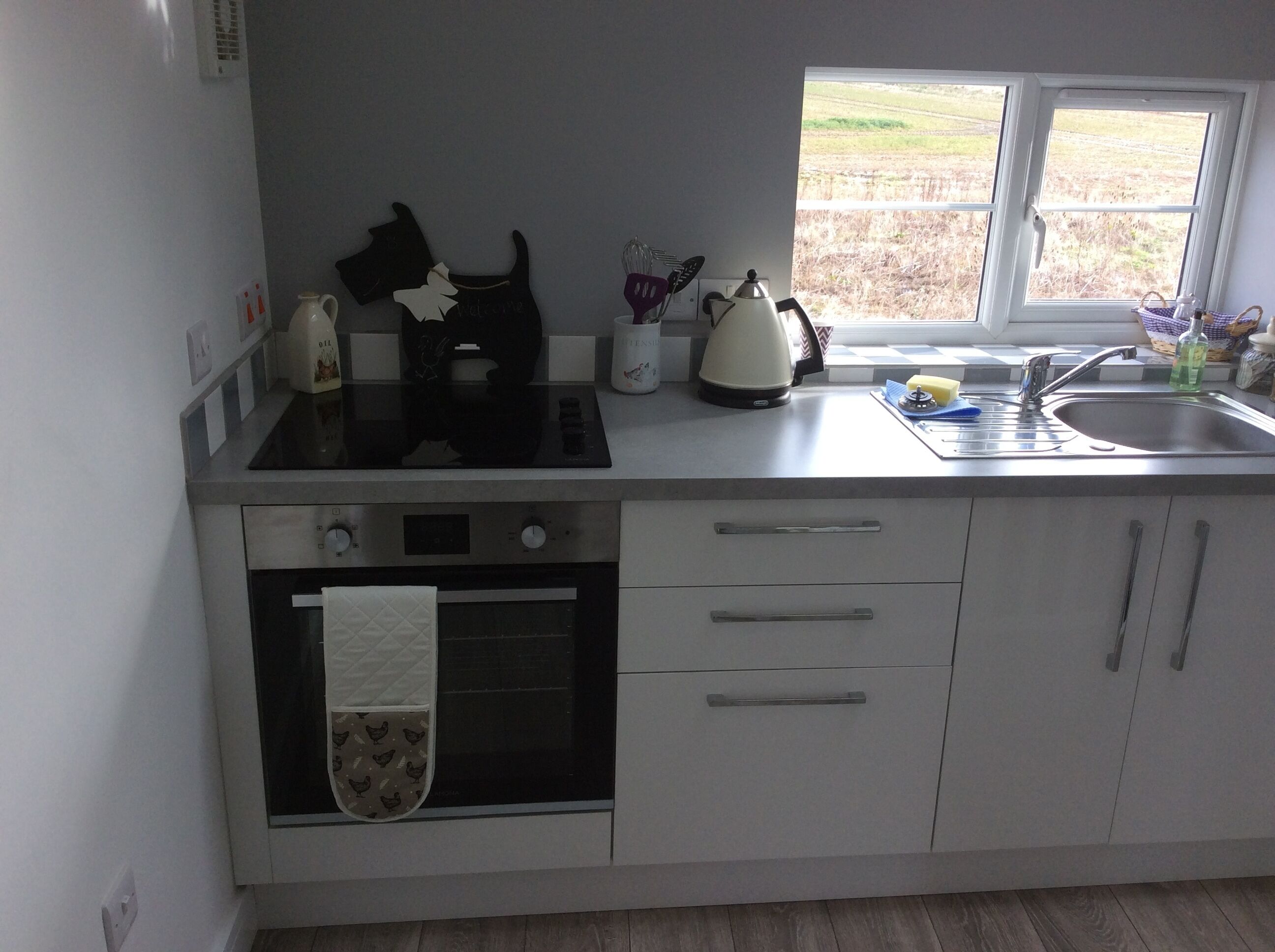 Cosy cottage field views quiet location , kimbolton village Cambridgeshire.