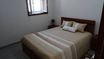 2 Schlafzimmer, Bügeleisen/Bügelbrett, kostenloses WLAN, Bettwäsche