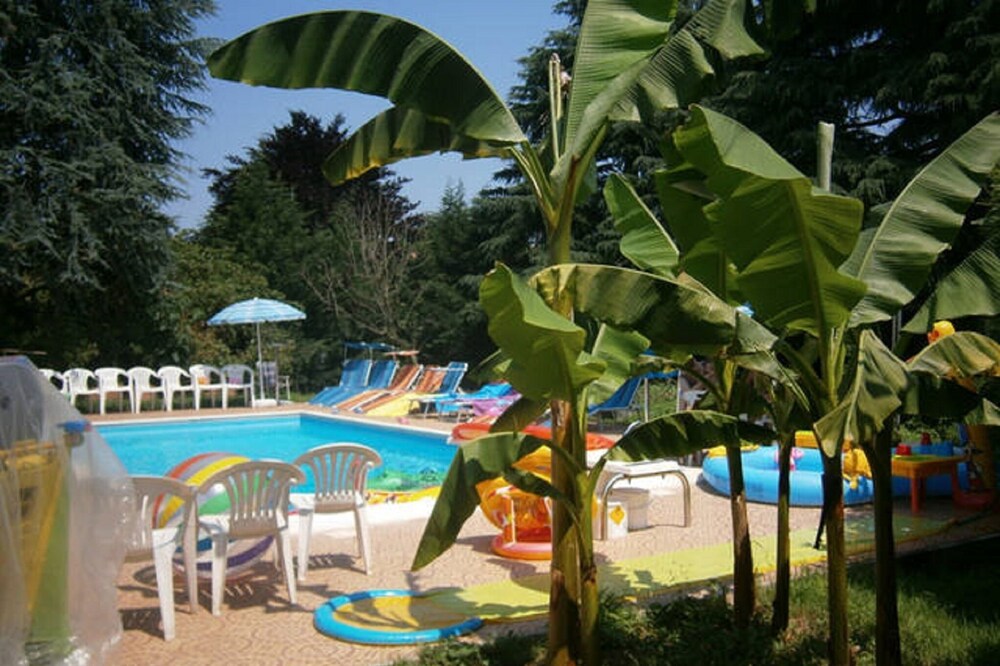Villa with swimming pool in brianza