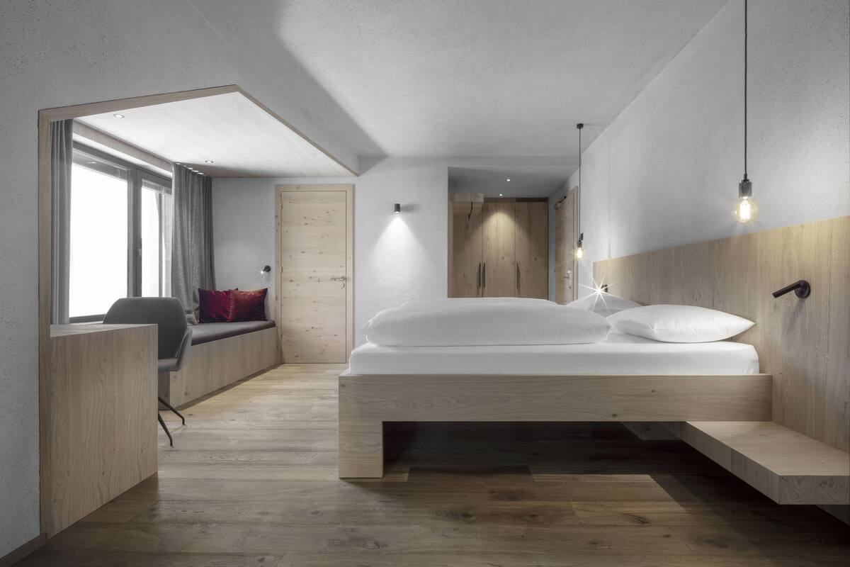 1 bedroom, in-room safe, desk, laptop workspace