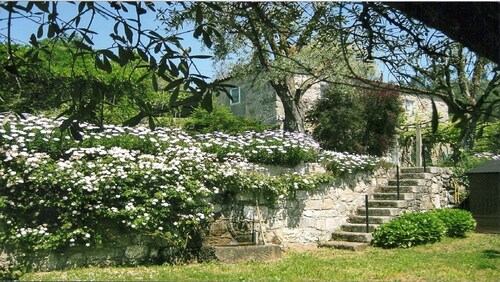 Calheiros: Self-catering cottage with swimming pool and beautiful garden, near Ponte de Lima