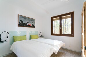 2 bedrooms, iron/ironing board, WiFi, bed sheets - Apartments Mazagón "Beach" with a huge terrace (Palos de la Frontera)
