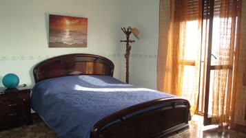 2 bedrooms, bed sheets