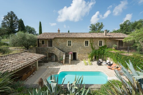 Charming mill dating from the 18th century 10 km from Uzès