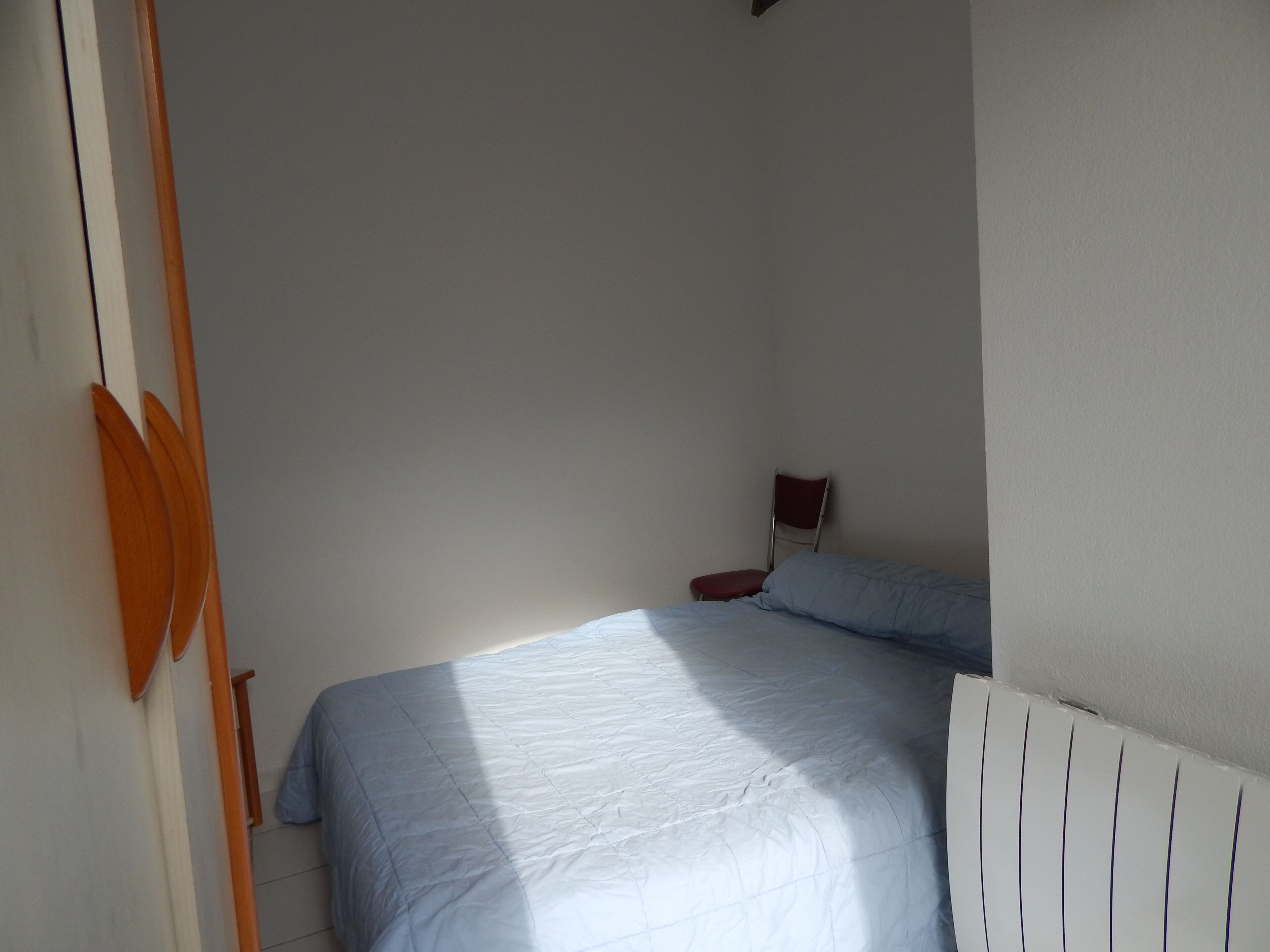 Flag 50 m from the beach Grazel