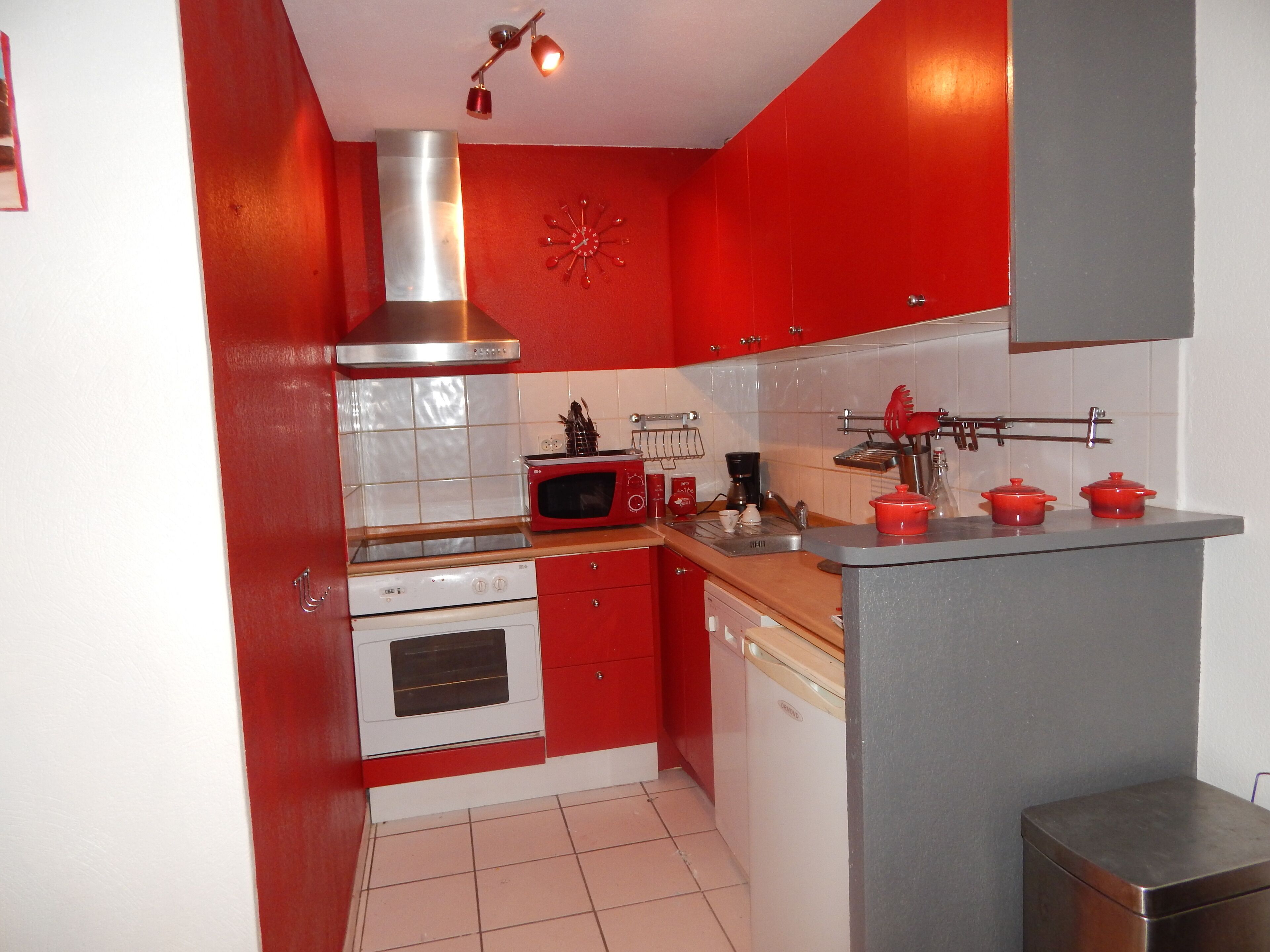 Flag 50 m from the beach Grazel