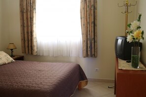 1 bedroom, iron/ironing board, free WiFi, bed sheets - Casa Maria (Alvor)