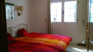 2 bedrooms, in-room safe, iron/ironing board, travel cot