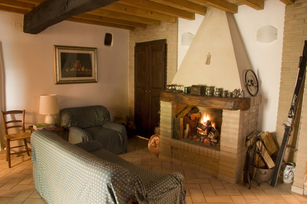 Rural residence located in a quiet village surrounded by nature
