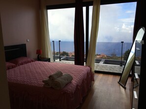 3 soverom, strykejern/-brett, wi-fi og sengetøy