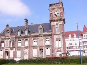 المنشأة من الخارج