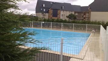 Piscina coperta, piscina all'aperto